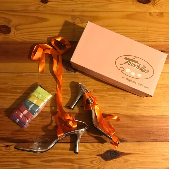 Touch Ups Shoes - Touch Ups Silver Satin Ribbon Heel EUC 8